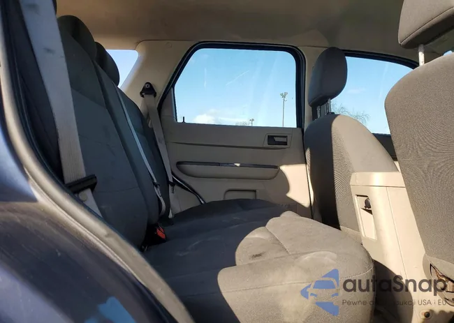 1FMCU02Z38KE02653: 73649515