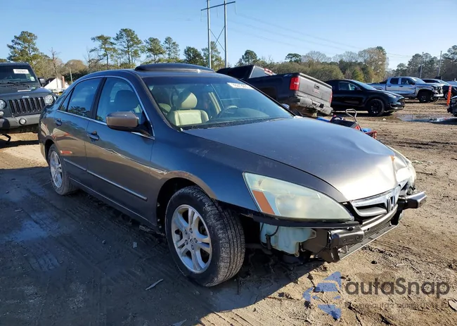 1HGCM56806A016215: 76313035