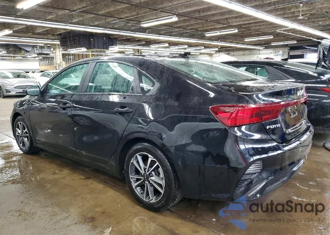 3KPF24AD0PE642779: 75604615