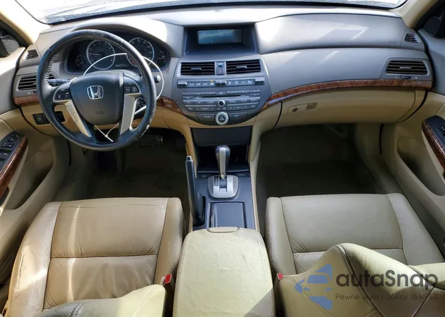 1HGCP2F82AA010141: 75651705