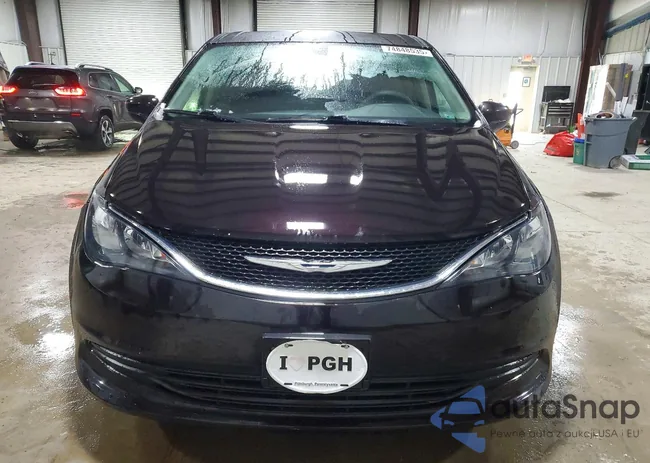 2C4RC1DG6HR711697: 74848535