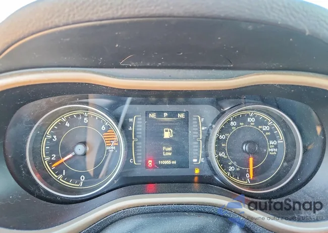 1C4PJLCB2JD566083: 76468255