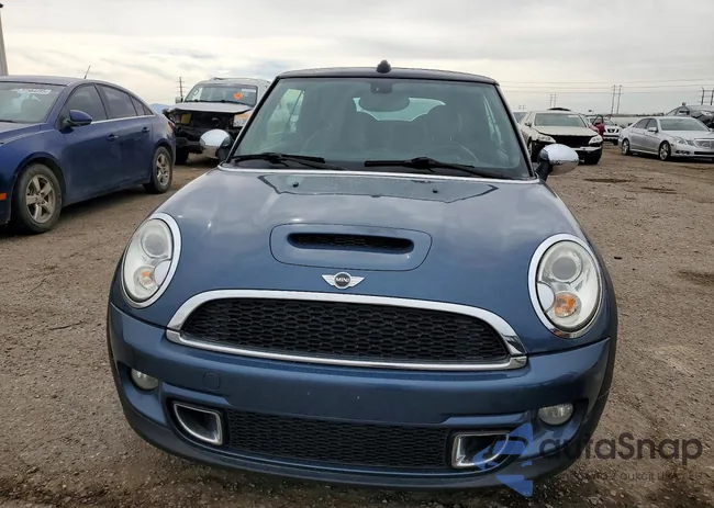 WMWZP3C59BTX83832: 77795585