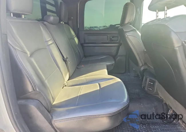 3C6UR5HL5RG137356: 78952405