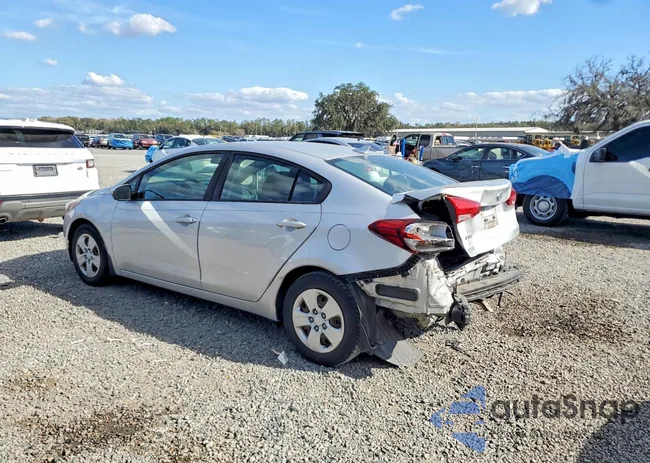 3KPFK4A75JE240158: 77962895