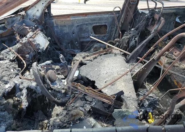 JTMWFREV0HD106132: 37134594