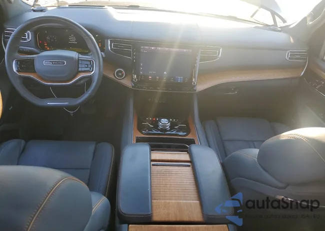 1C4SJVFJ8NS139713: 51053545