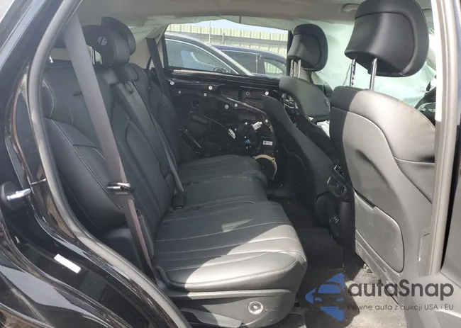 KMUHCESCXRU160842: 51163075