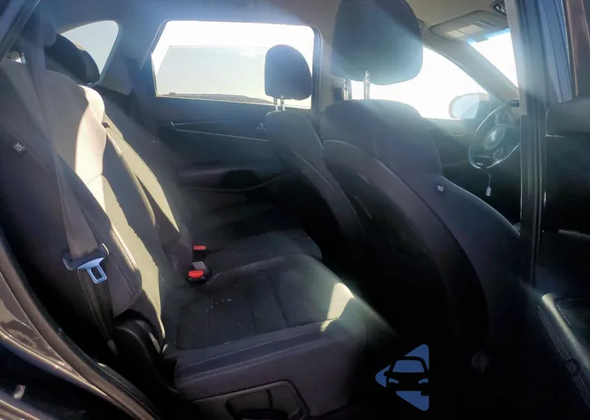 5XYPG4A36HG211042: 48977085