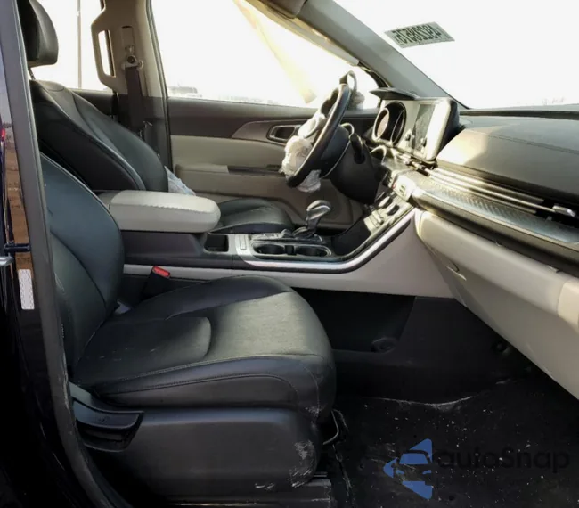 KNDNB4H34R6355298: 49228575