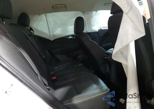 LRBFZPR46PD095602: 47371535