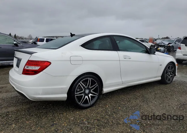 WDDGJ4HB4DF968846: 49092415