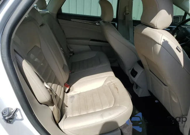 3FA6P0HD8JR229000: 49848275