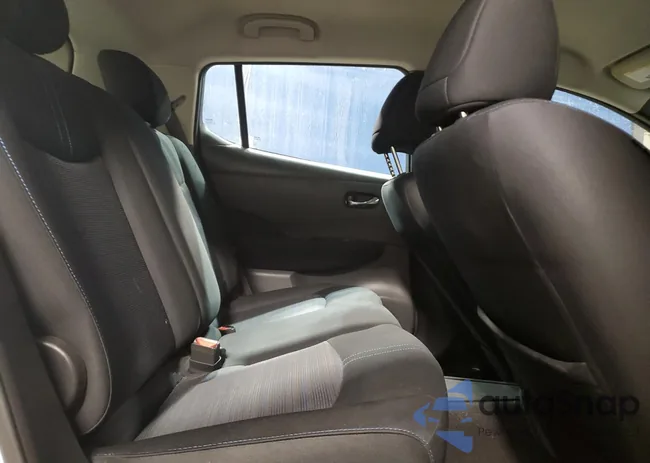 1N4AZ1CP6JC311673: 48239055