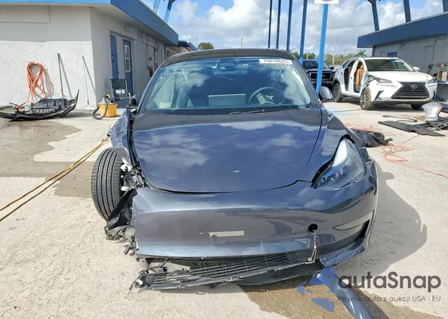 5YJ3E1EAXPF639309: 79078645