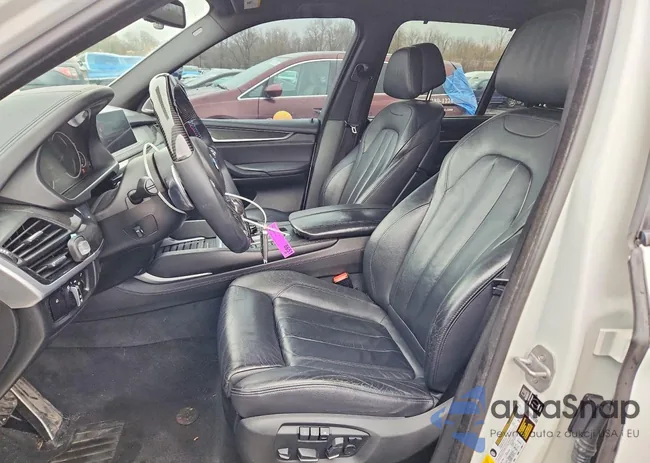 5UXKR6C58E0J73683: 79663025