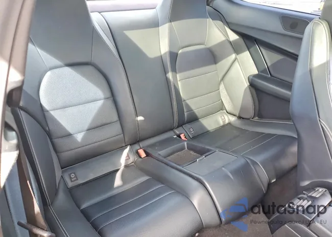 WDDGJ4HB1DG030295: 41941856