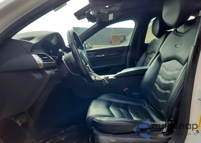 1G6KD5RSXKU129523: 41775636