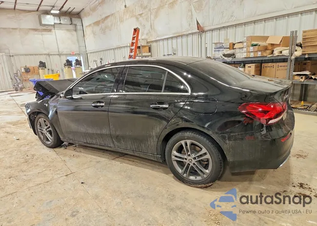 W1K3G4EB9LJ217870: 79732735