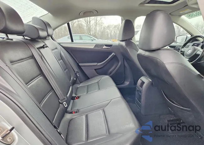 3VWD17AJ1EM430538: 79886395