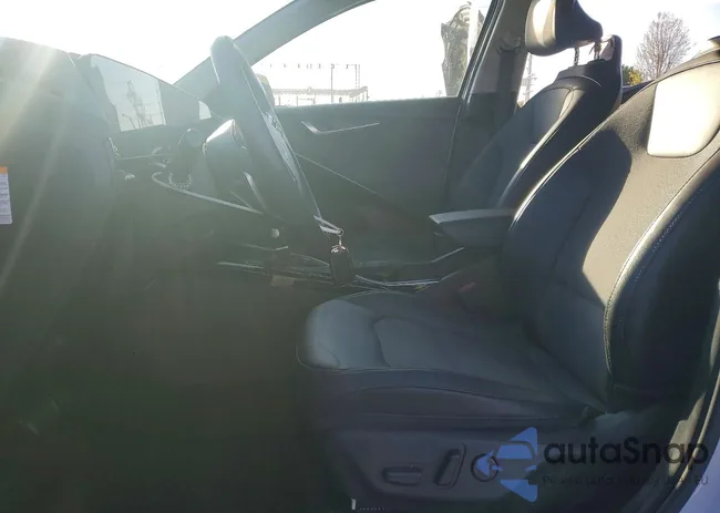 KNDCR3LE2P5042260: 79823715