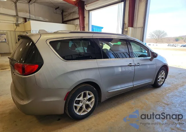 2C4RC1BG2LR101985: 45520416