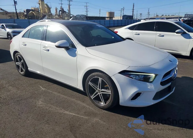 WDD3G4EB5KW014072: 79125825