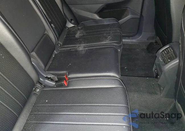 3VV3B7AX1RM123197: 42023156