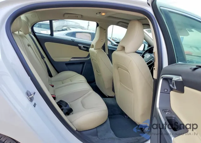 LYV402HK6JB168023: 78381485