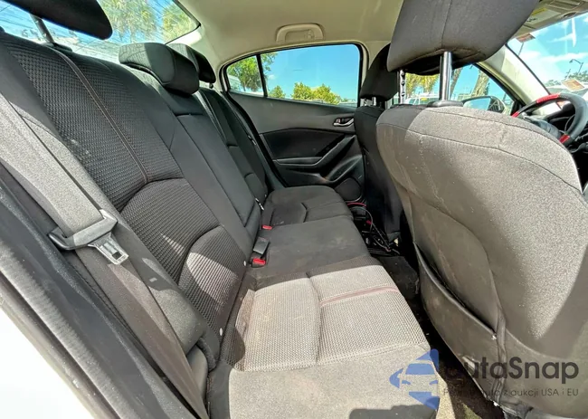 3MZBN1U76JM174755: 47236476