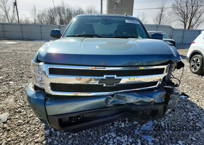 2GCEK19J181270548: 79783045