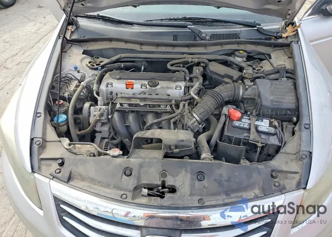 1HGCP2F82BA013395: 79201885