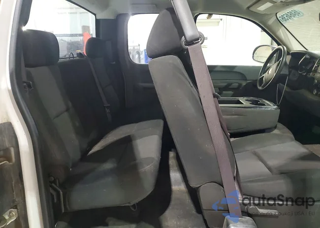 1GCRCPEX3BZ101738: 46464636