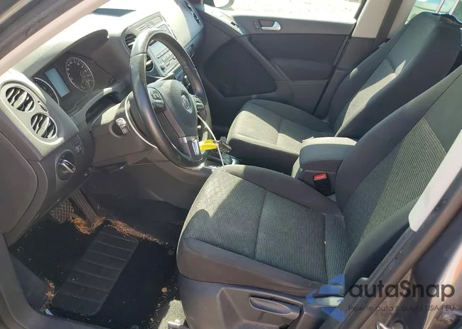 WVWDB7AJ3CW282910: 41702076