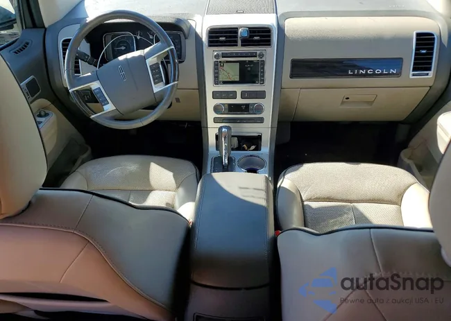 2LMDU68C39BJ09023: 79794885