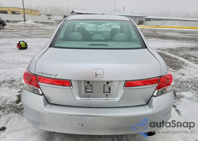 1HGCP2F36BA100821: 79682505