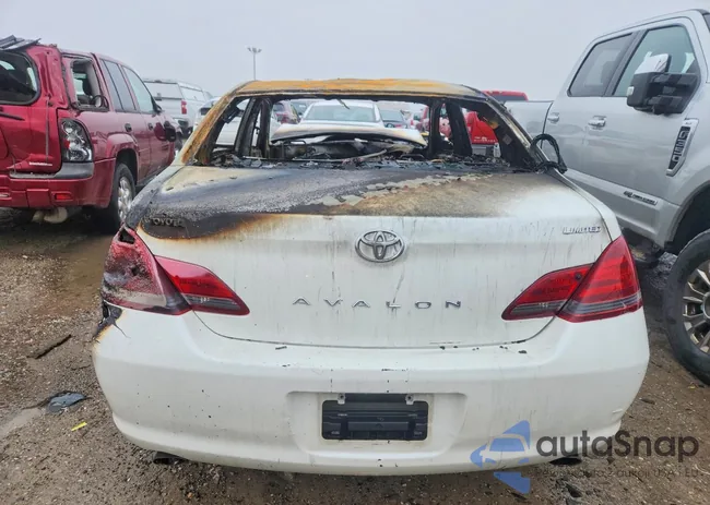 4T1BK36B58U309024: 79764325