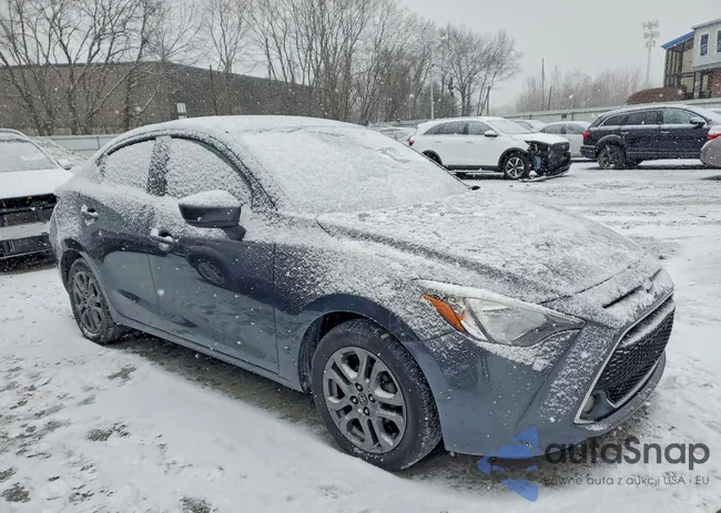 3MYDLBYV5KY526543: 79176235