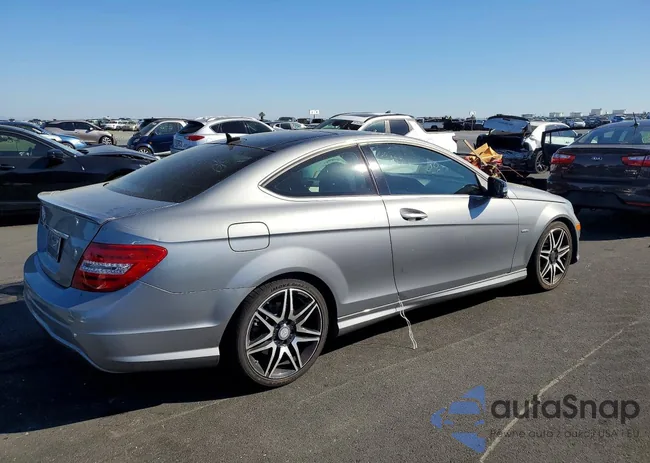 WDDGJ4HB0DG018557: 46670926