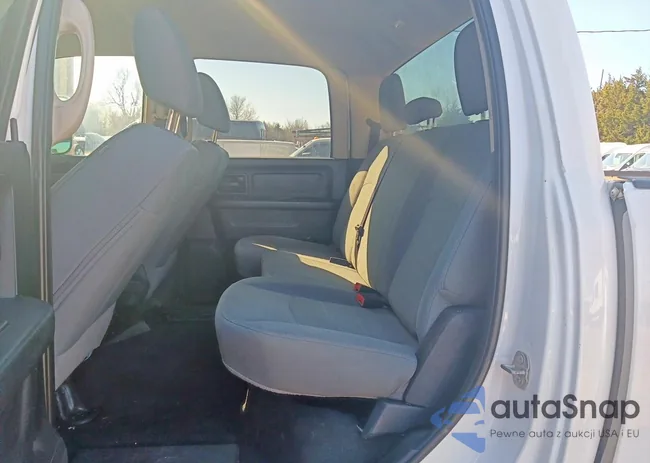 3C6UR5CL6JG258201: 45636386