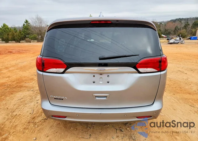 2C4RC1DG2HR502571: 79702035