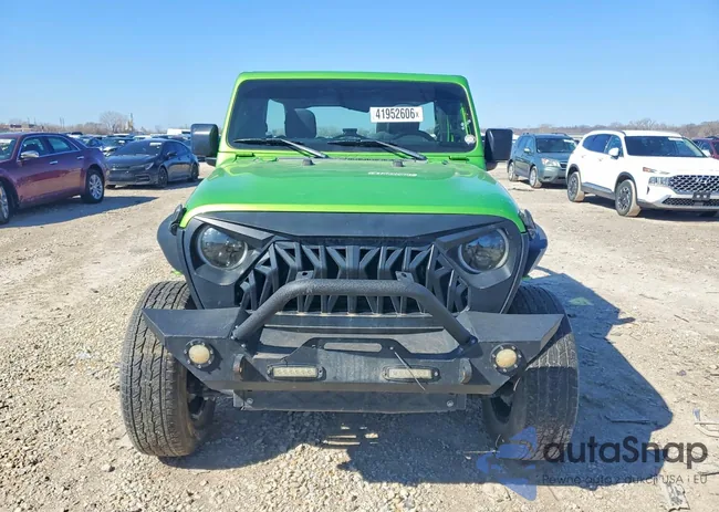 1C4HJXDN1JW254555: 41952606