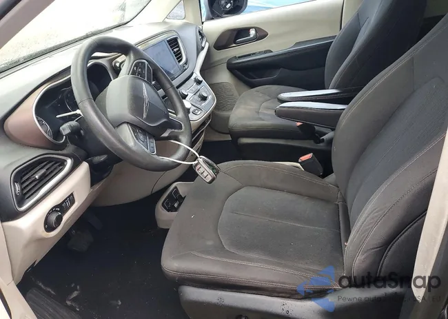 2C4RC1DG1HR521855: 98444915