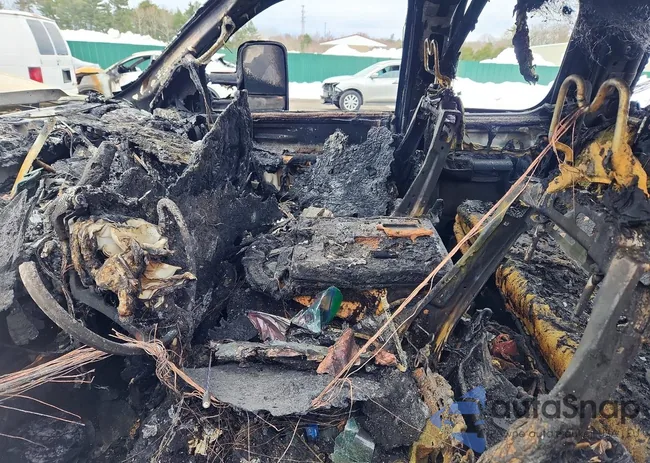 1GCSKSE39AZ132057: 79767145