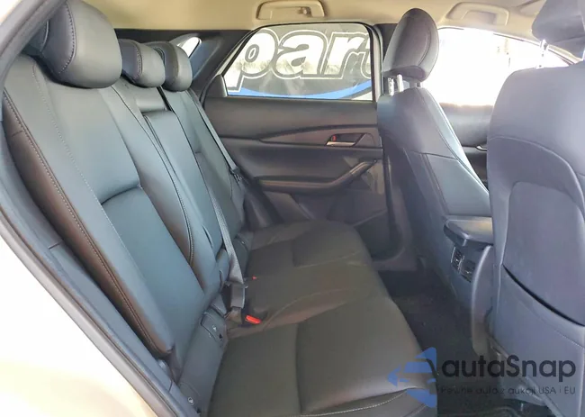 3MVDMBBM8PM553017: 41827116