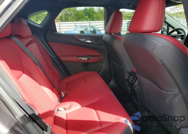 2T2GGCEZ1SC064717: 79667315