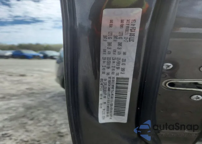 1C4PJLCB3JD621477: 45560566