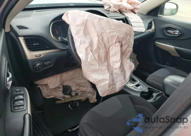 1C4PJLCBXHW662817: 42072766