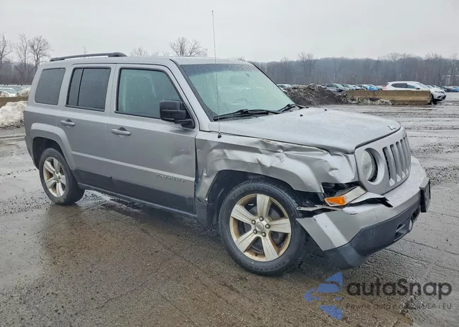 1C4NJRFB4GD697577: 79906785