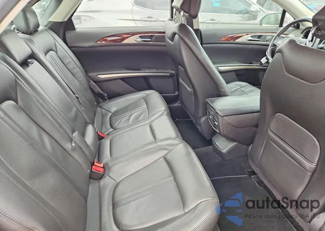 3LN6L2LU2DR806676: 42002376